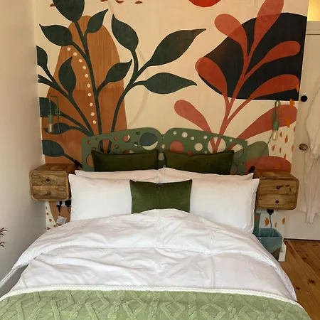 Seaweed Suite, Secluded Seaside With Garden View Ubytování v soukromí New Quay